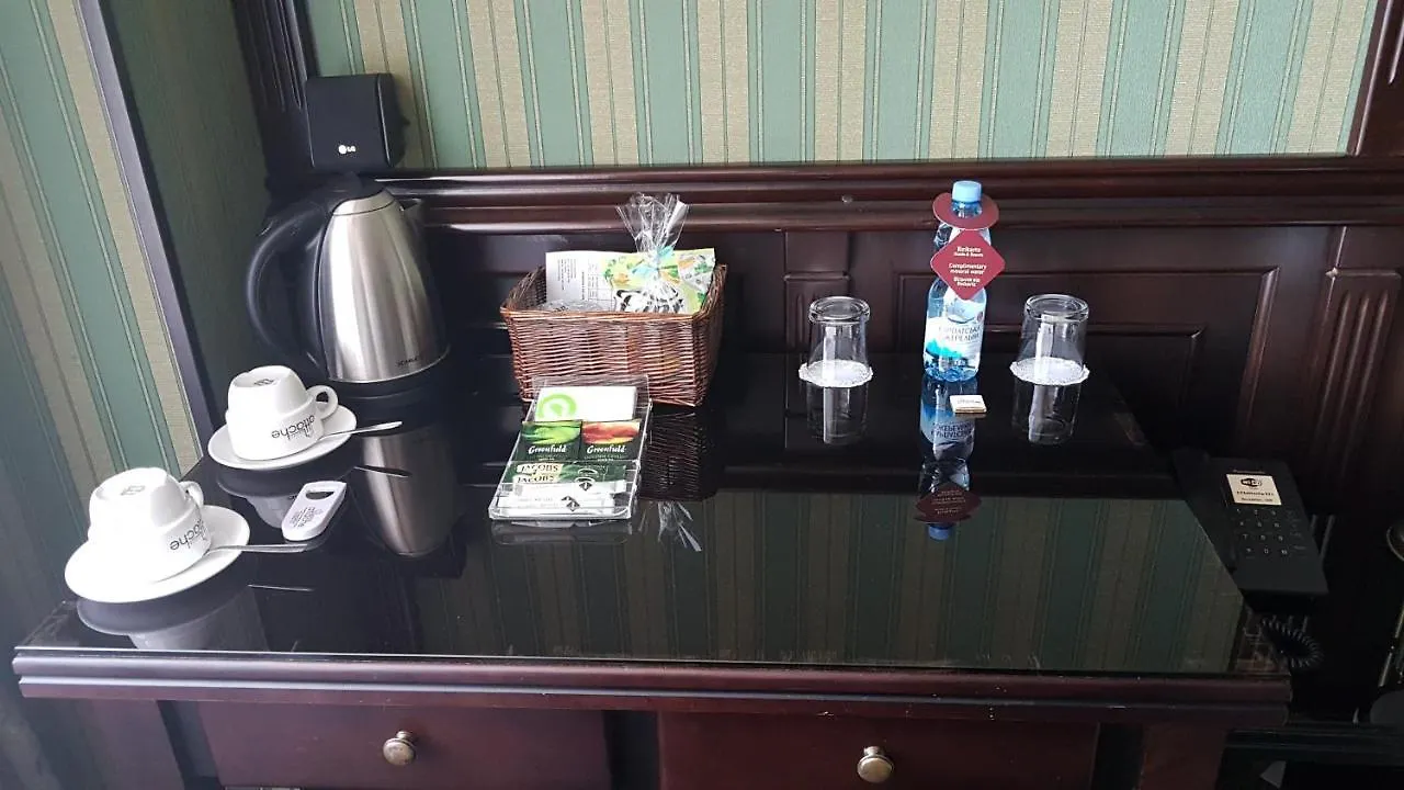 Attache Hotel Kyiv 3*,
