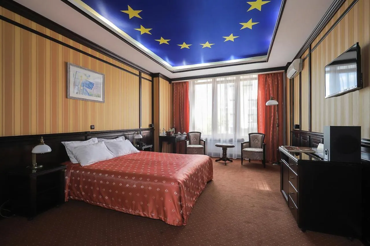 Attache Hotel Κίεβο 3*,