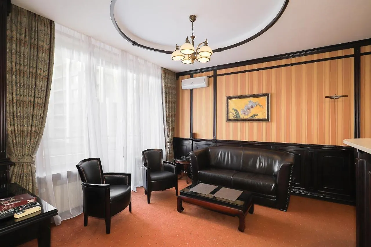 Attache Hotel Κίεβο